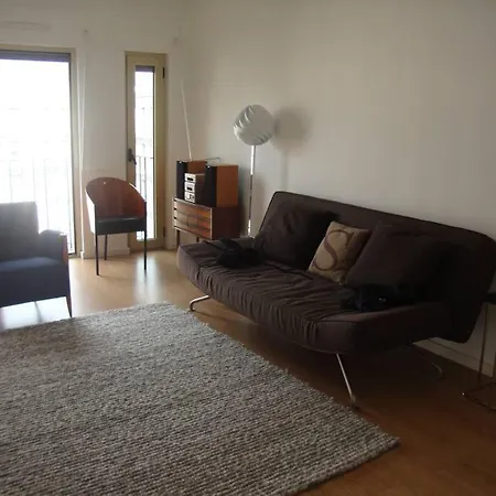 Apartment Modern And Spacious In Lisbon